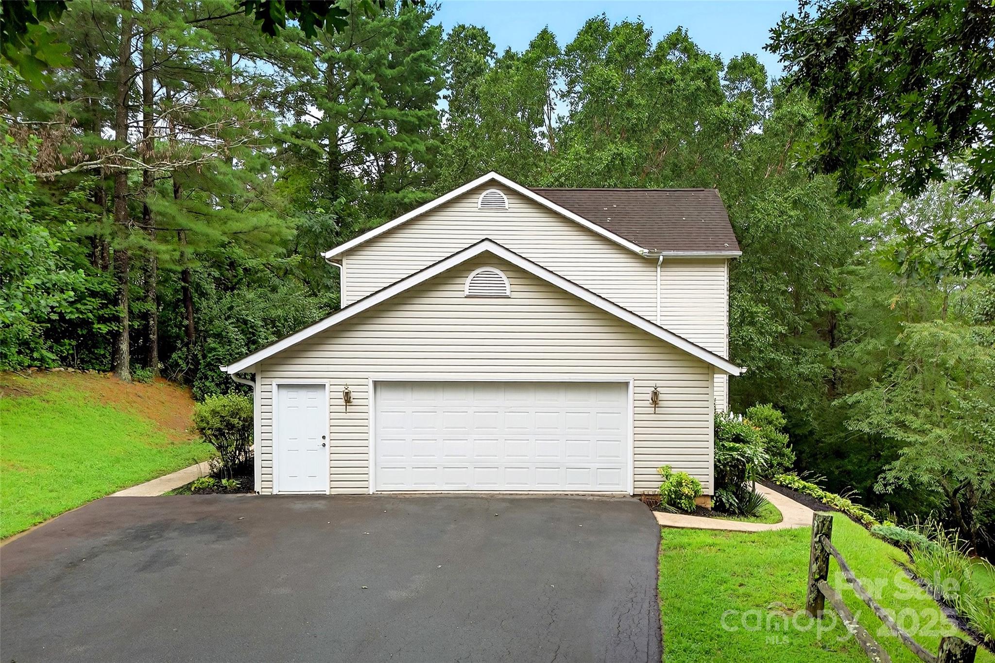 19 Moriah Lane