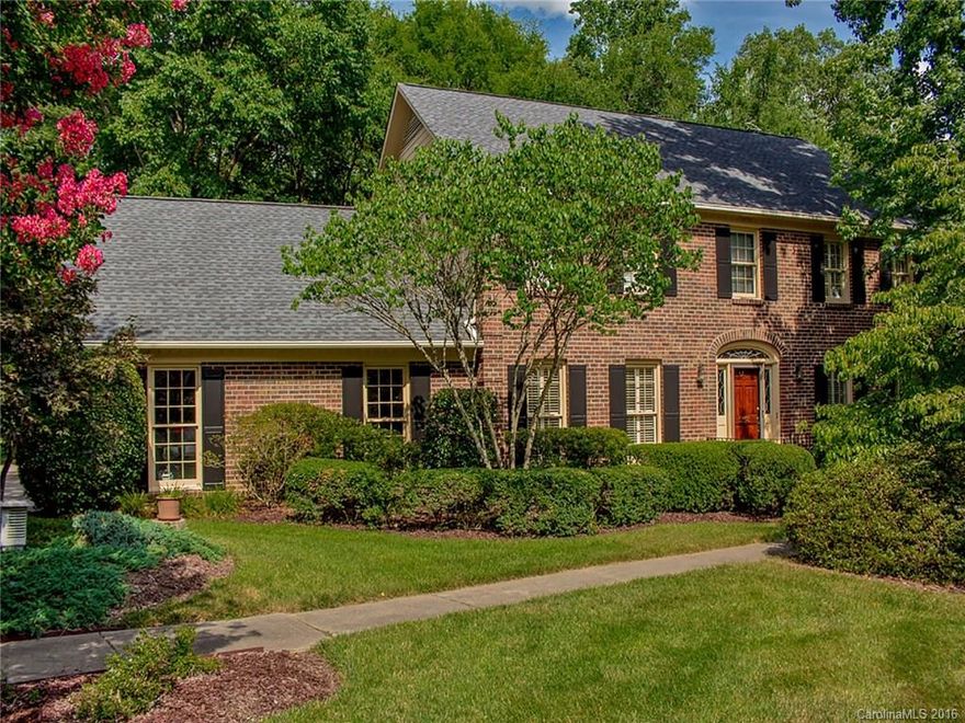 Wonderful location convenient to SouthPark, Cotswold and Uptown. Great schools. Home has been maintained. New Roof in 2012. Master has huge walk-in closet and sewing room. Updated kitchen with double ovens, granite and tile backsplash. Beautiful private yard.