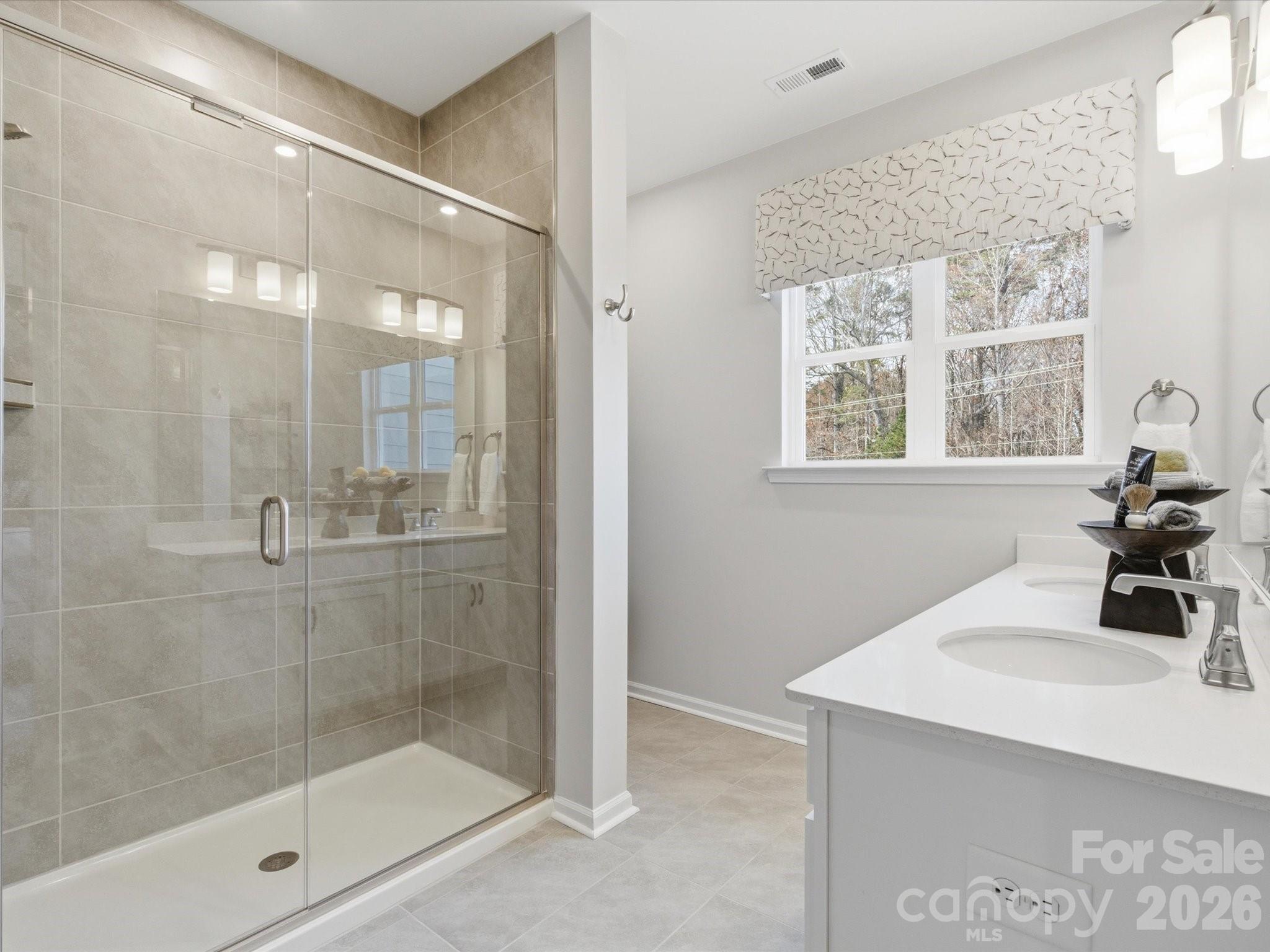 Ellis Townes - Residential