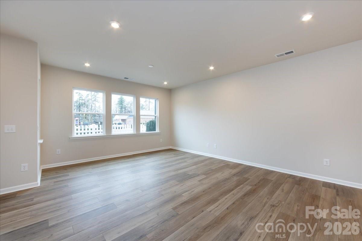 Ellis Townes - Residential