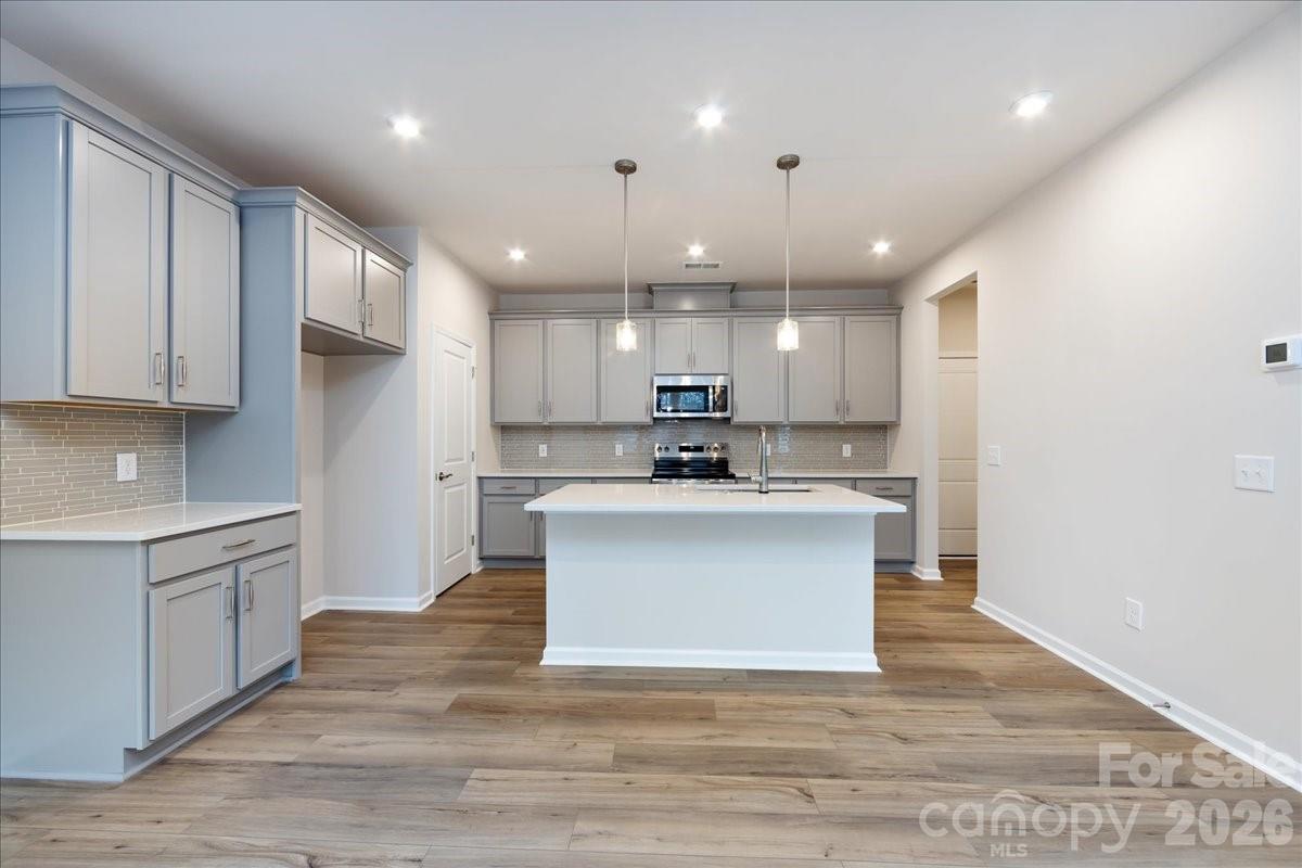 Ellis Townes - Residential