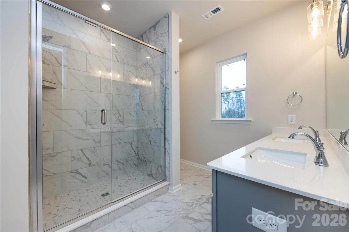 Ellis Townes - Residential