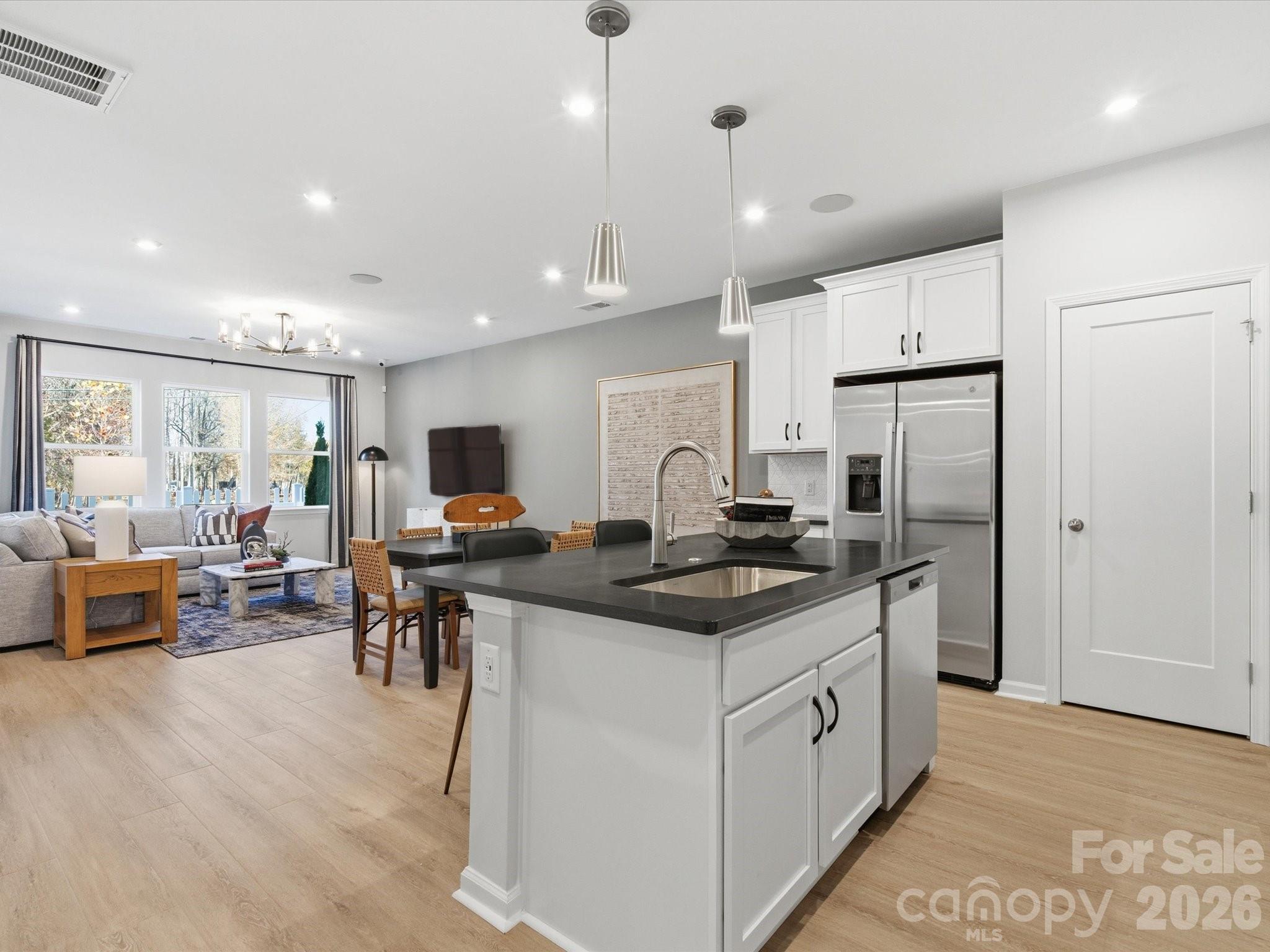 Ellis Townes - Residential