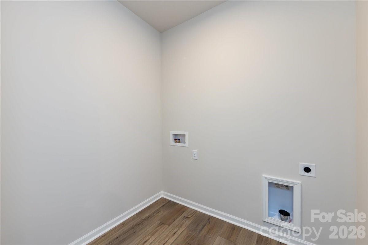 Ellis Townes - Residential