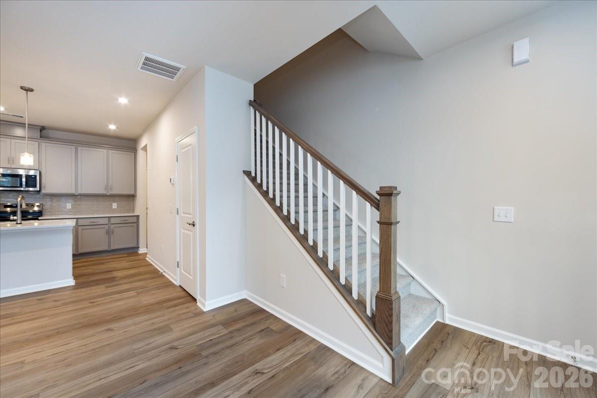 Ellis Townes - Residential