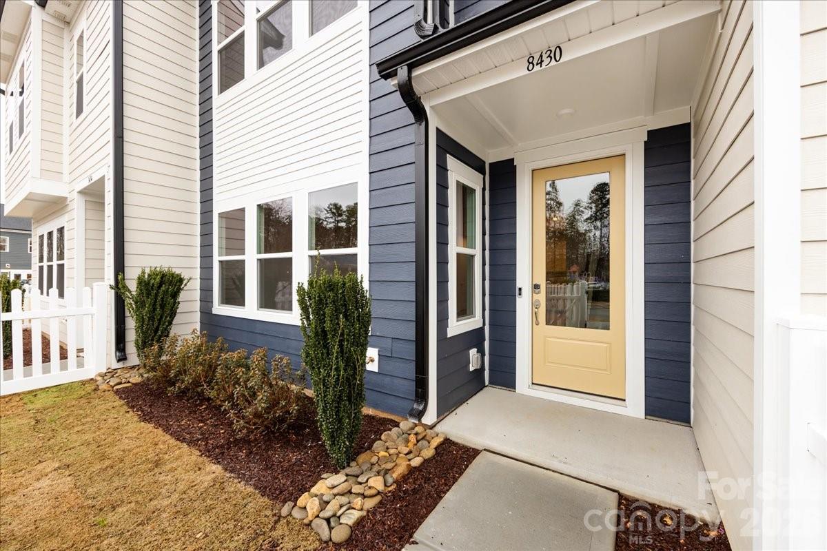 Ellis Townes - Residential