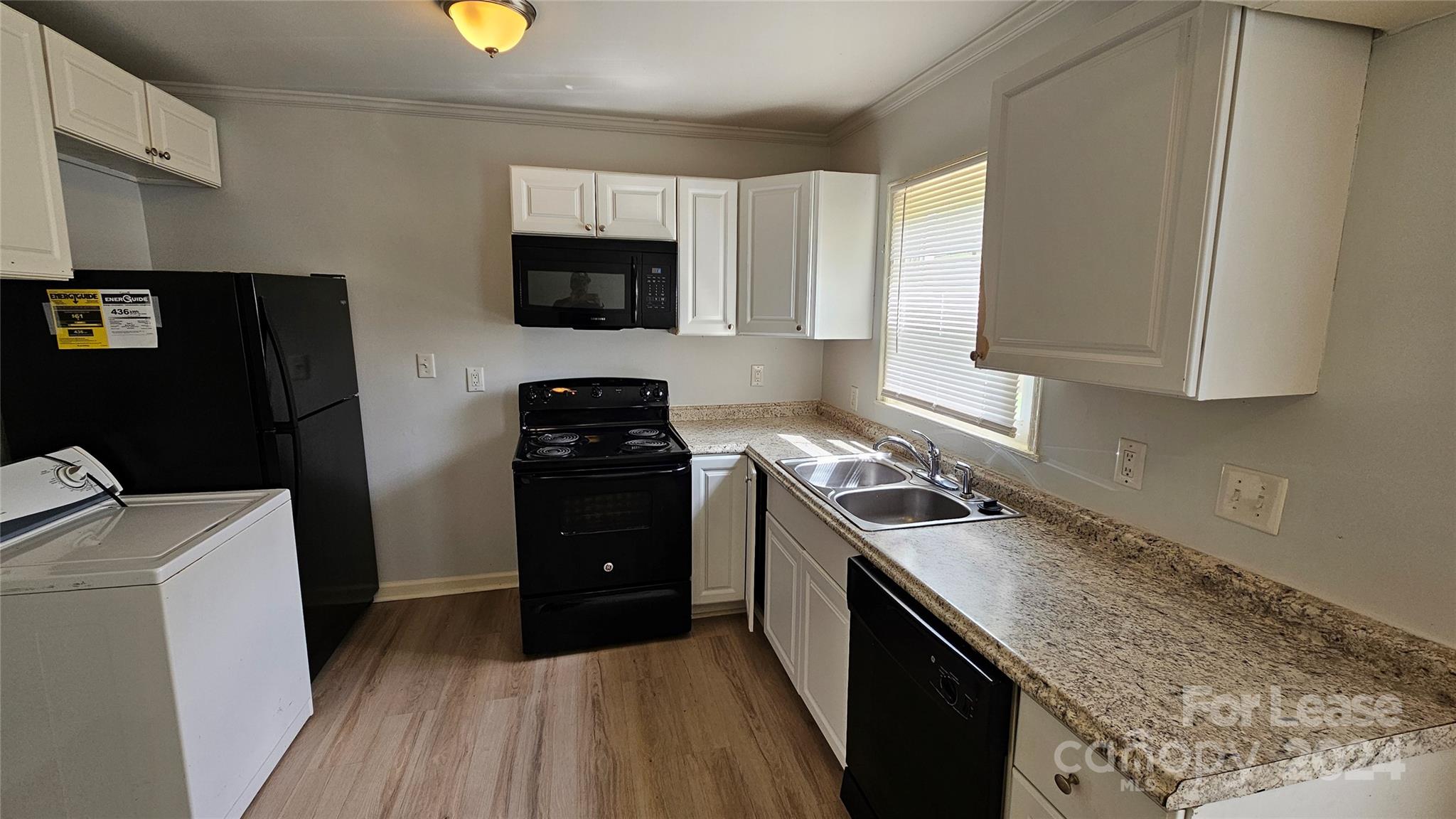 Plaza Hills - Residential Lease