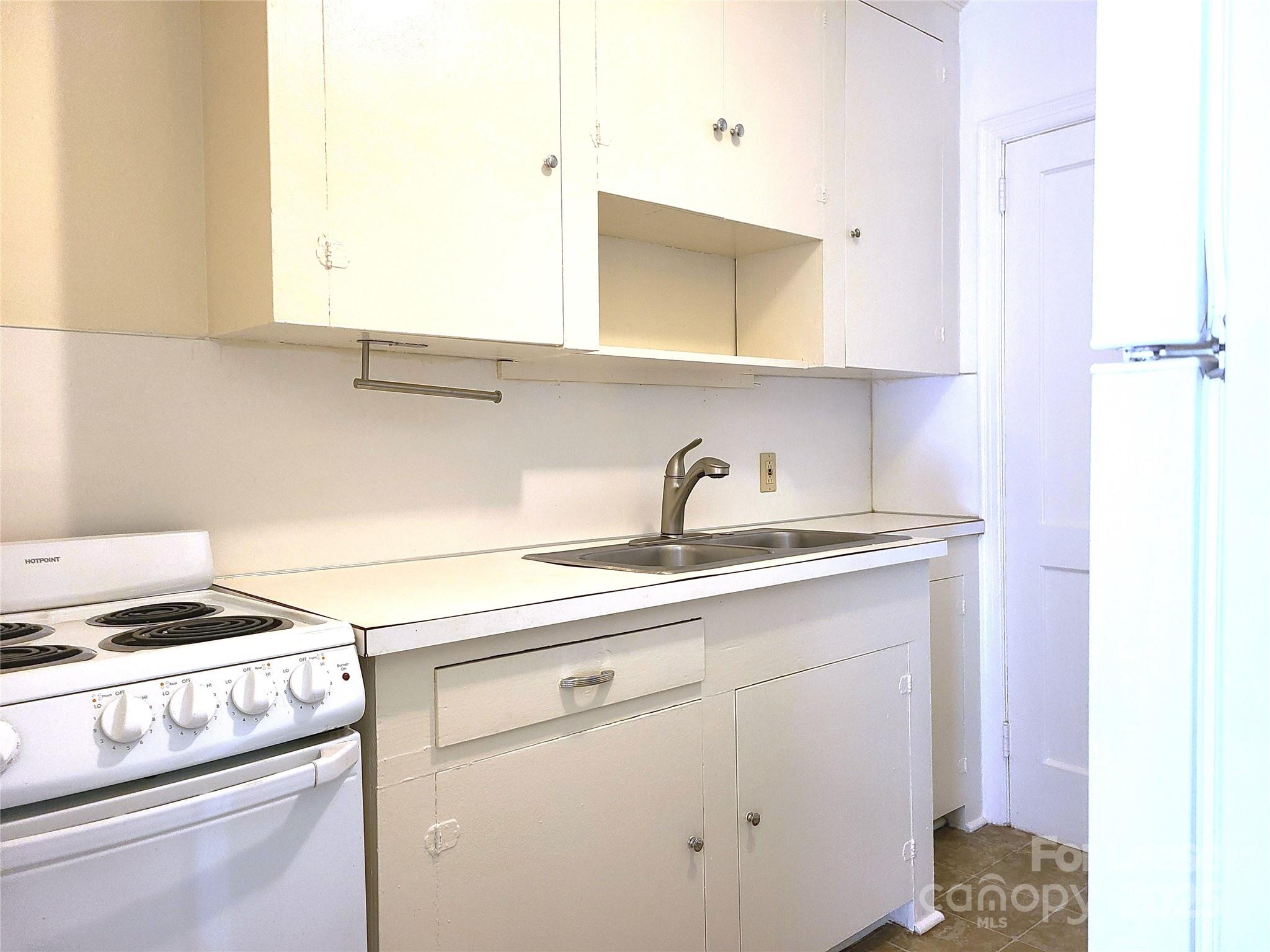 Myers Park - Residential Lease