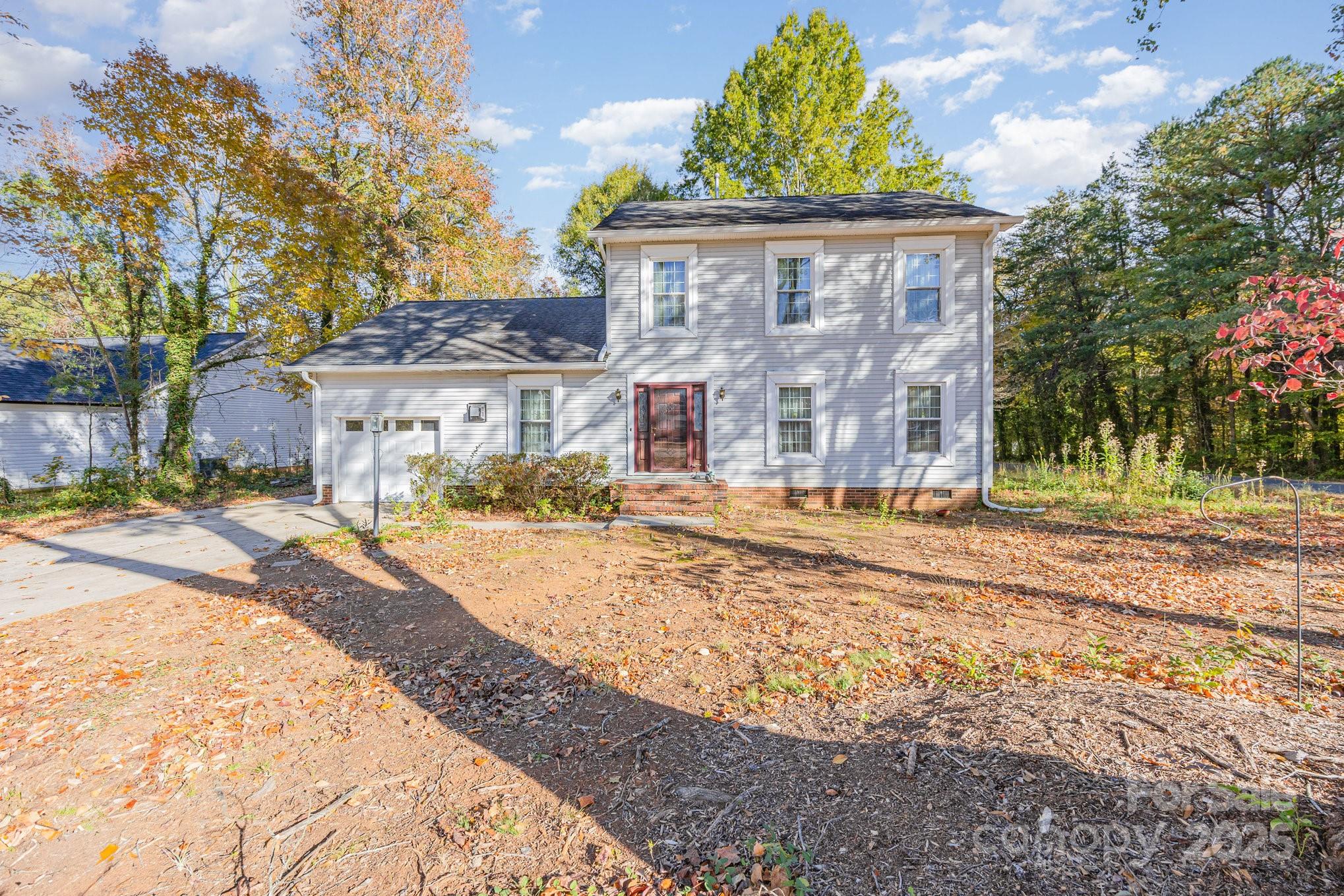 702 Campbell Avenue W