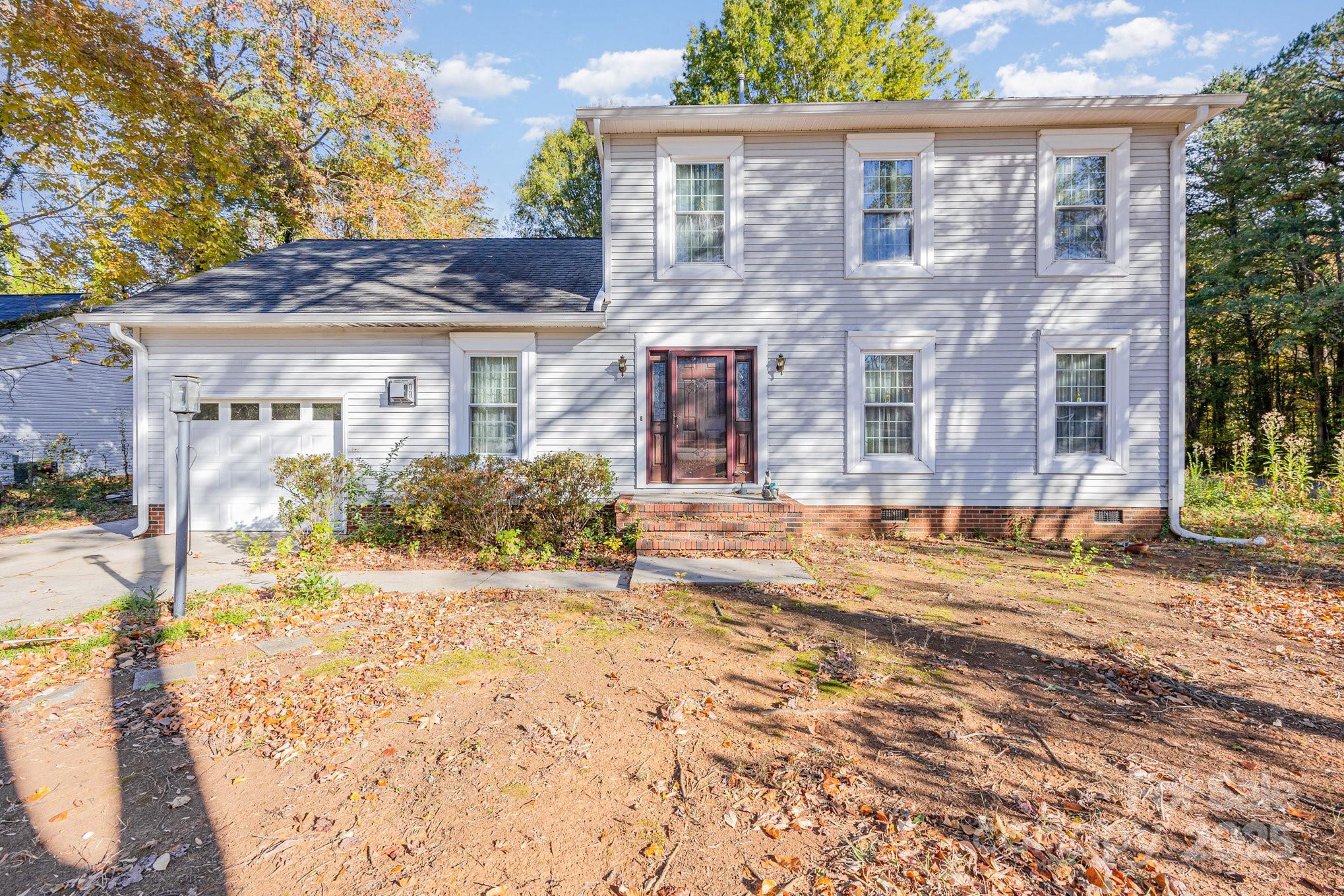 702 Campbell Avenue W