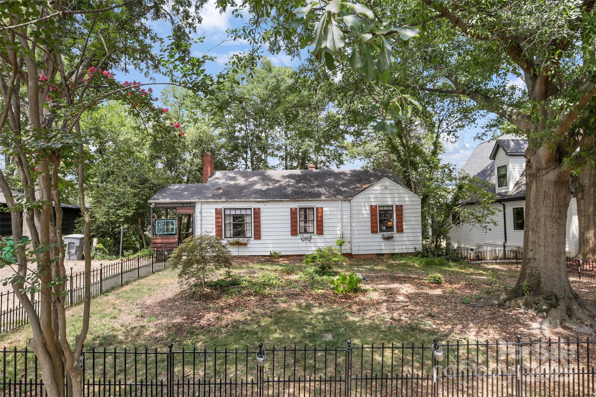 1825 Beckwith Place