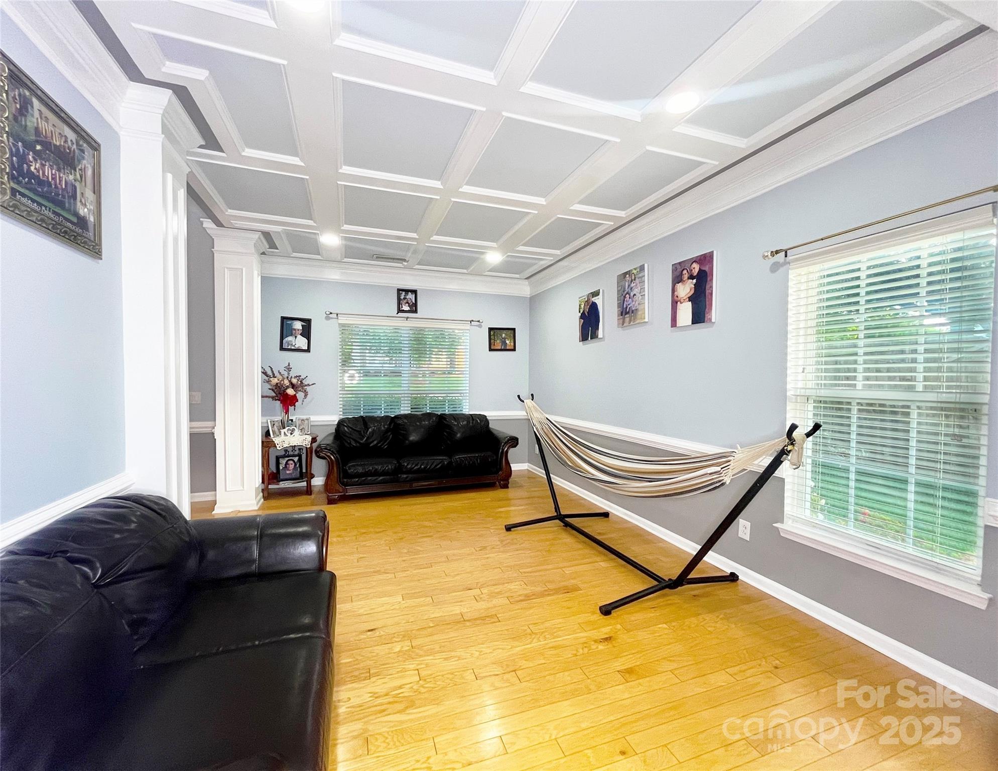 8218 Lynnewood Glen Drive