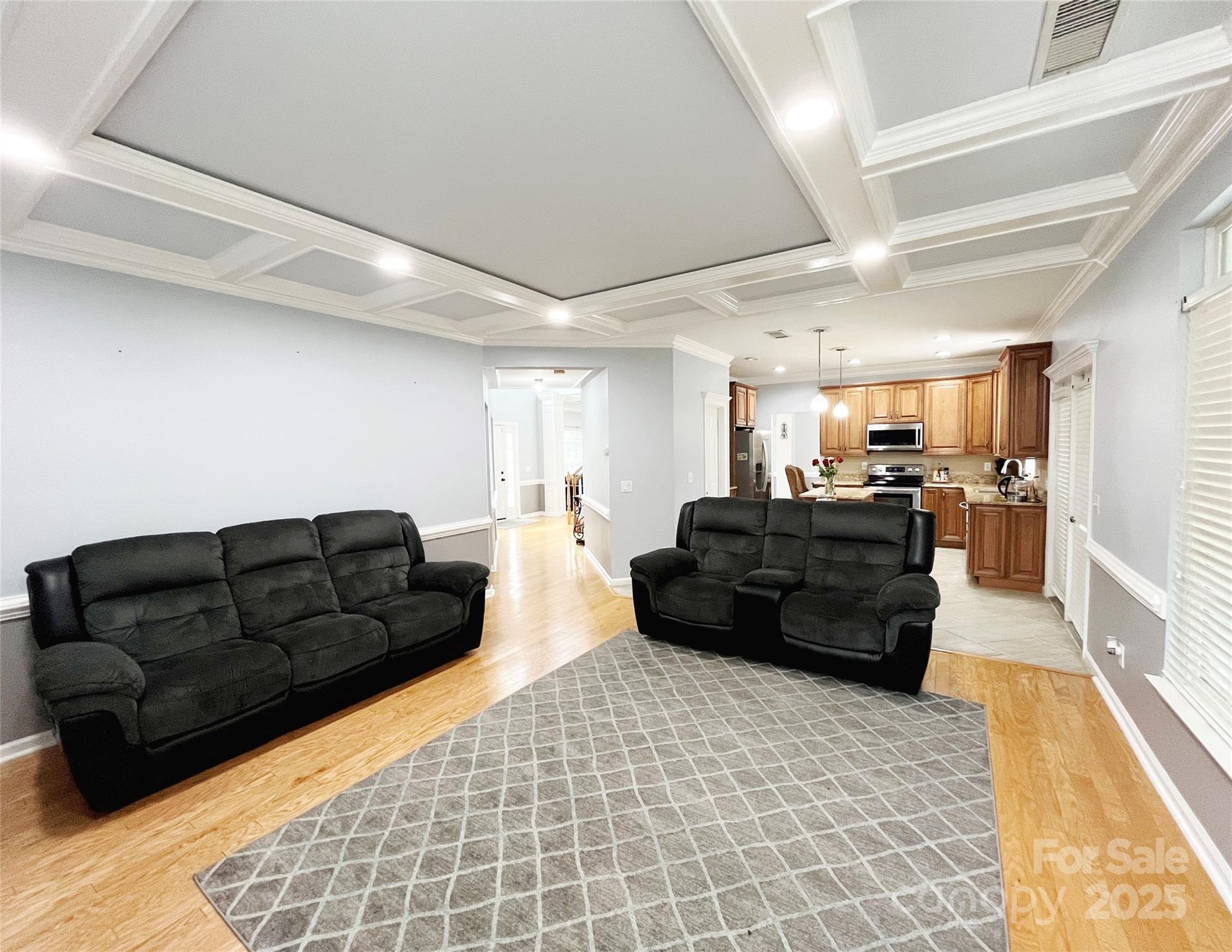 8218 Lynnewood Glen Drive