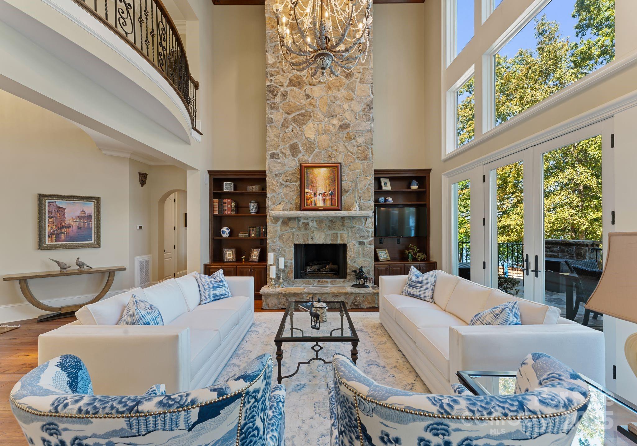 Pinnacle Shores - Residential