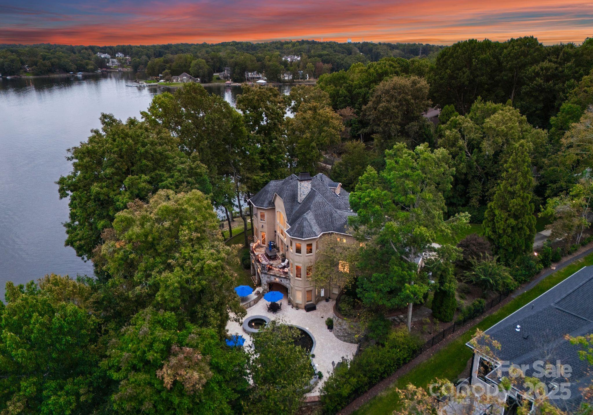 Pinnacle Shores - Residential