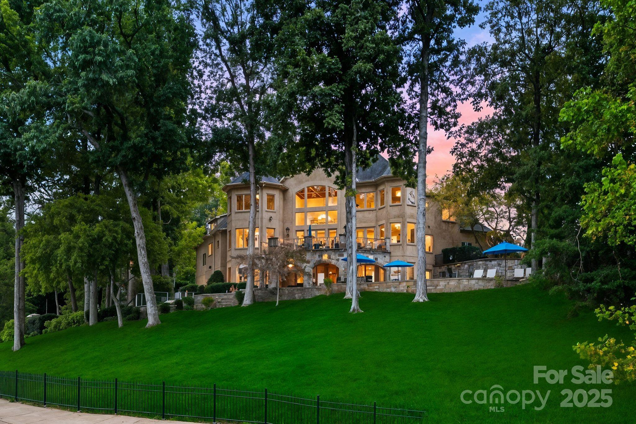 115 Emerald Point Lane