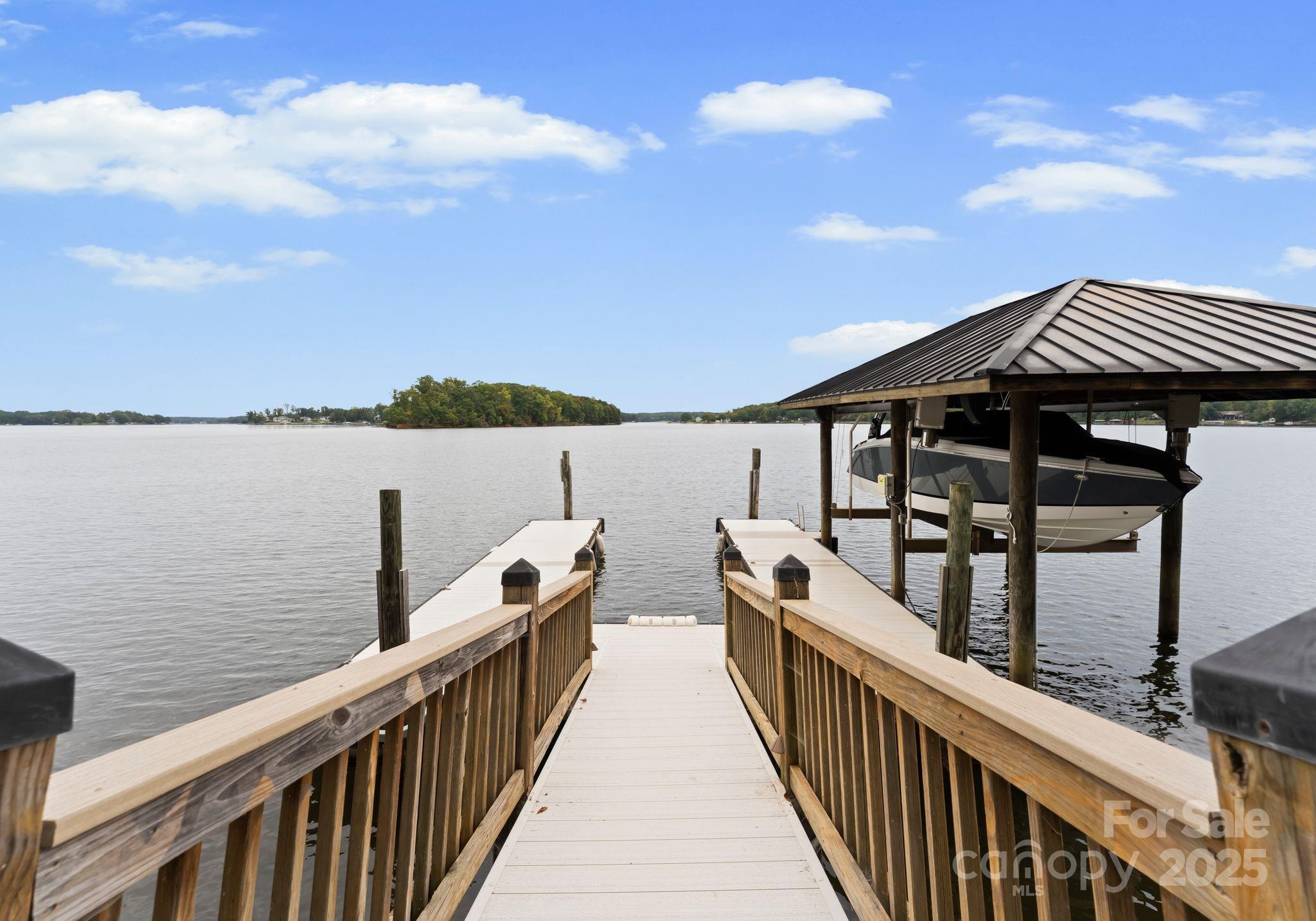 Pinnacle Shores - Residential