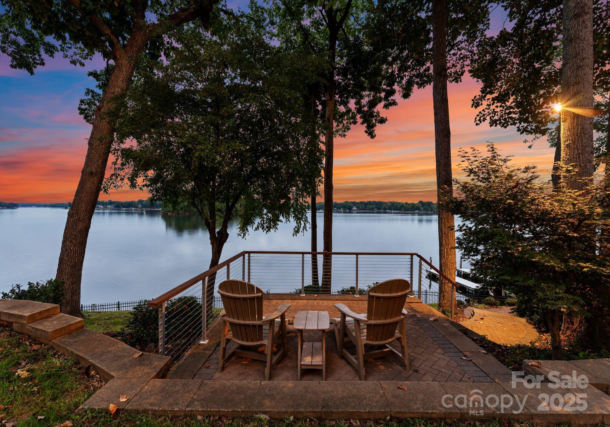 Pinnacle Shores - Residential