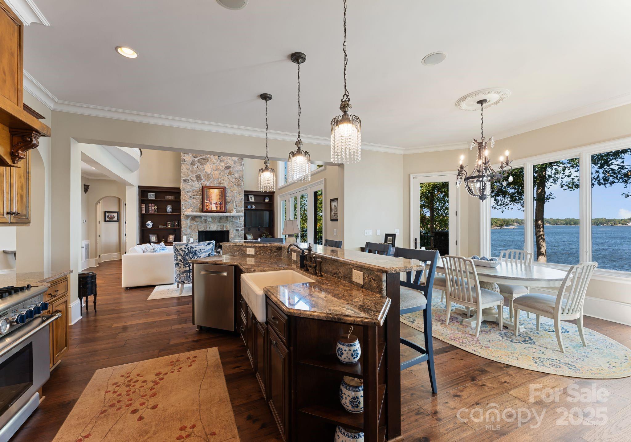 Pinnacle Shores - Residential