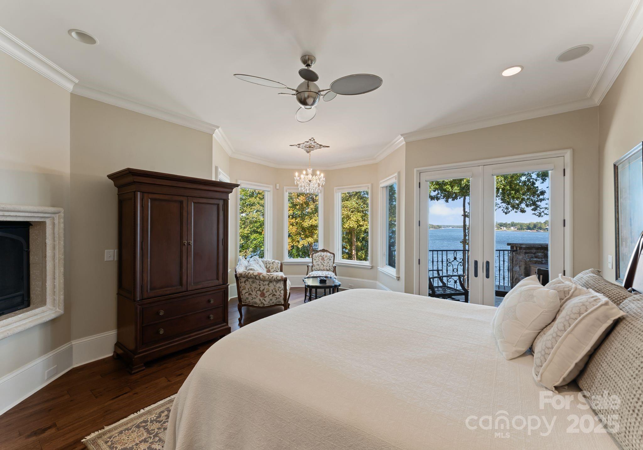 Pinnacle Shores - Residential