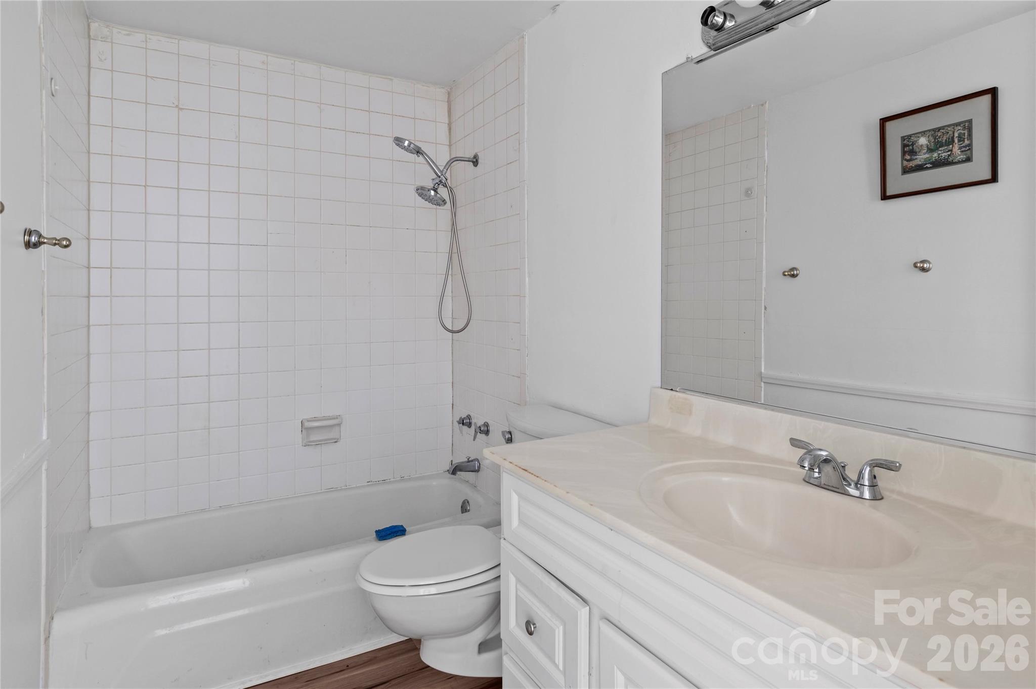 Hawthorne Court Condominiums - Residential