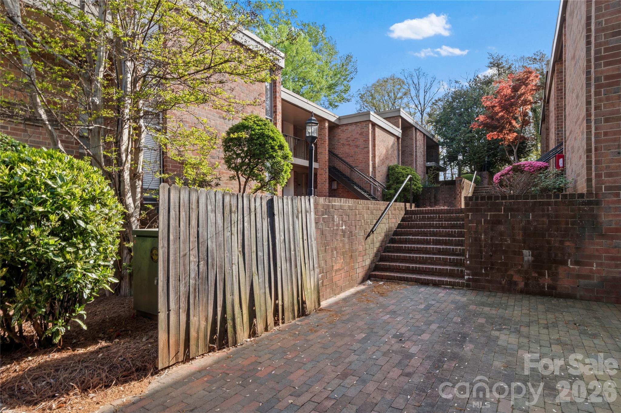 Hawthorne Court Condominiums - Residential