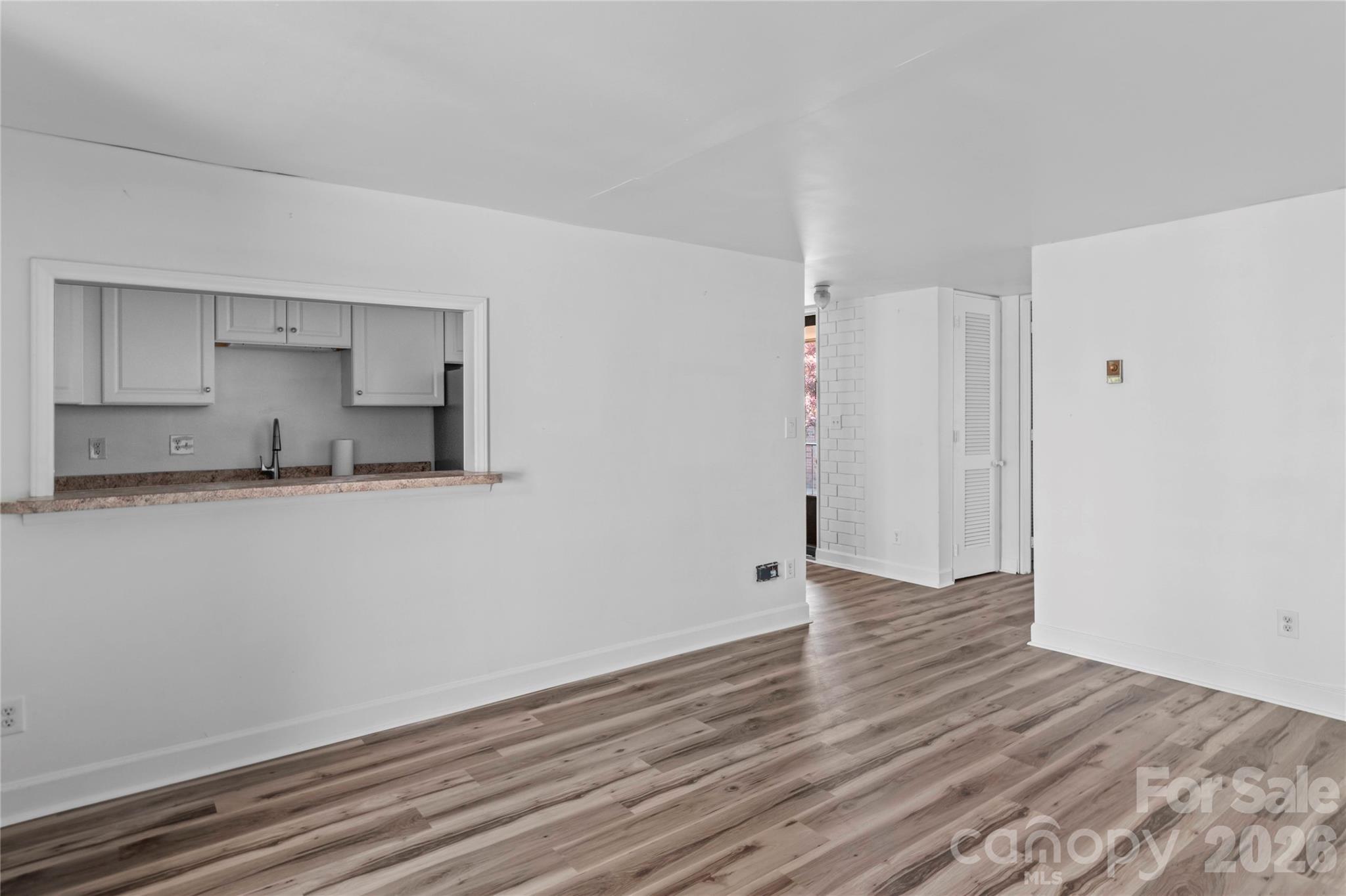 Hawthorne Court Condominiums - Residential