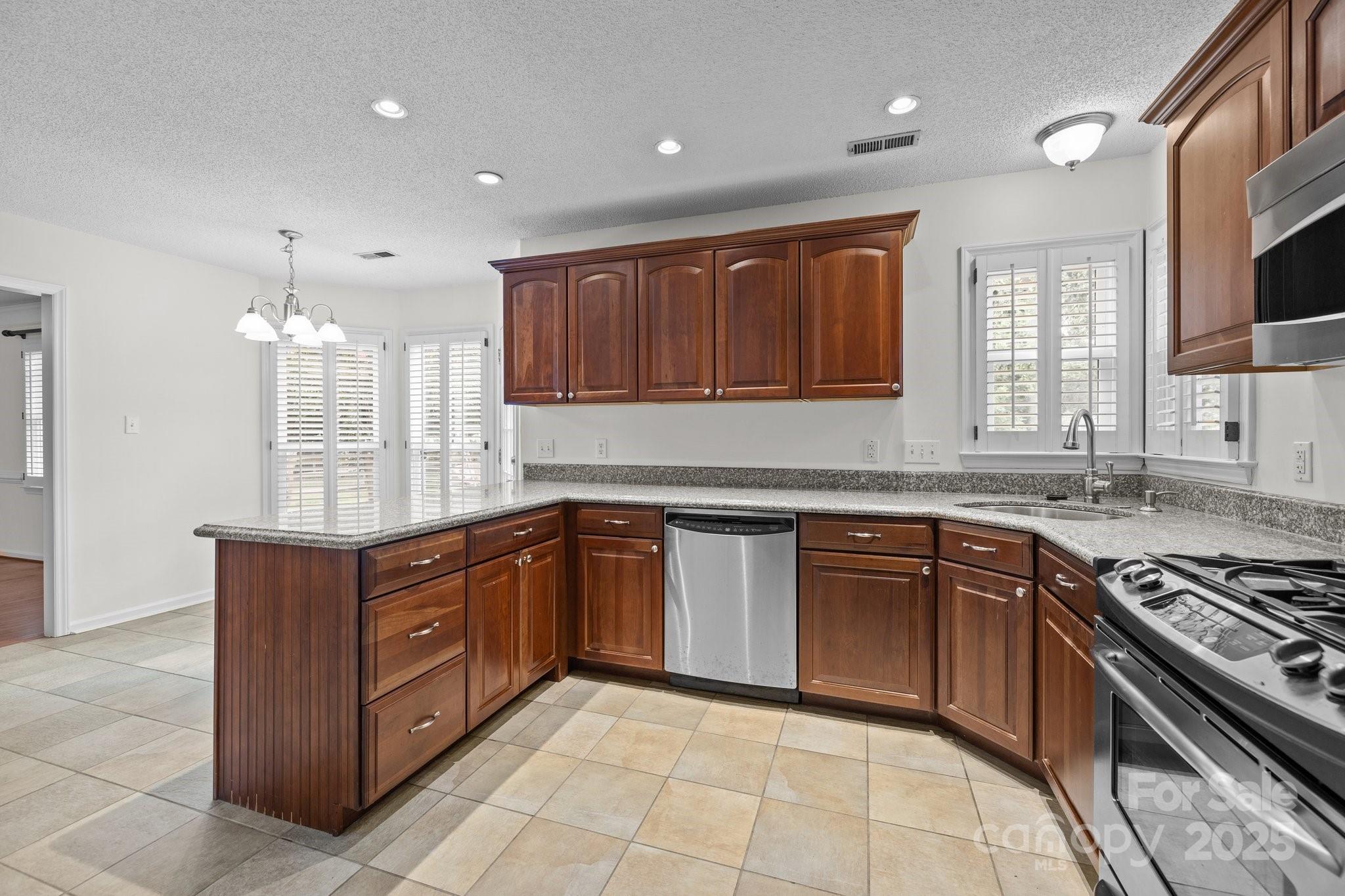 Cameron Wood - Residential