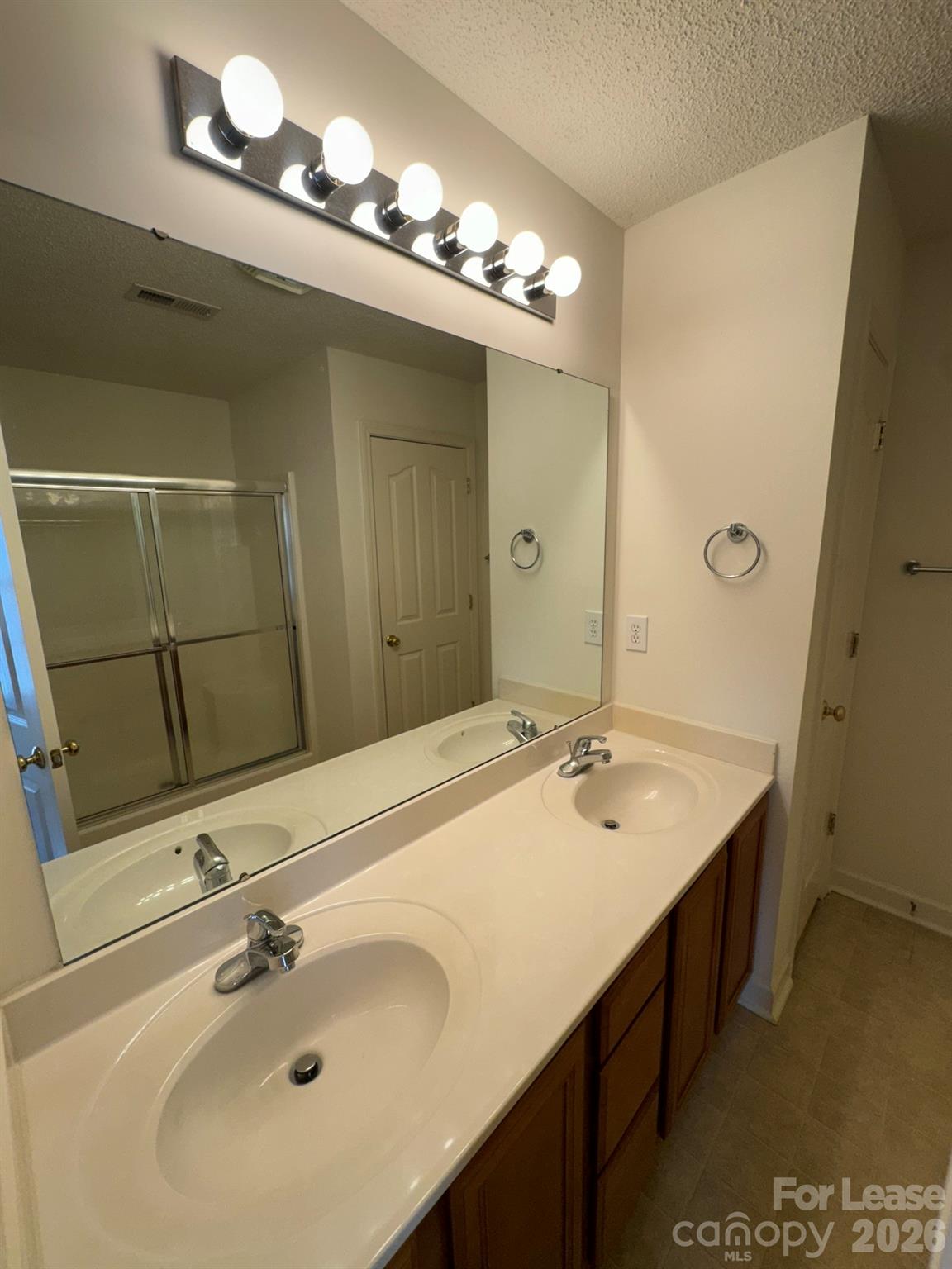 The Clusters - Residential Lease