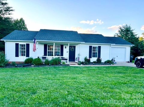 Photo of 110 Shenandoah Loop, Troutman, NC 28166 (MLS # 4365642)