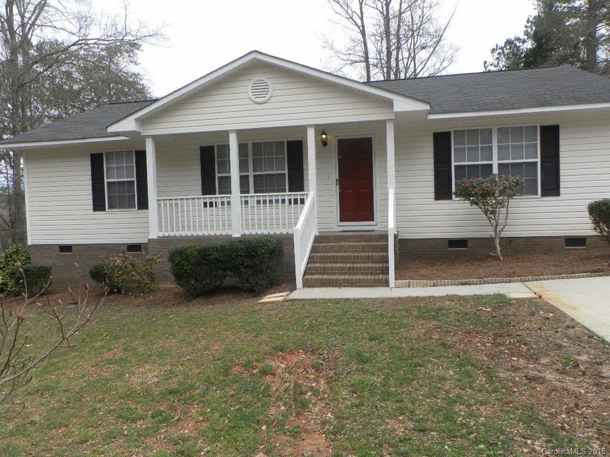 100% Financing!!! Just remodeled 3BR 2BA home located on a private lot..one of the largest in the neighborhood.. Split bedroom plan, fireplace, upgraded fixtures, bay window & Deck. Call us to schedule appointment today. Don't miss the opportunity!!!