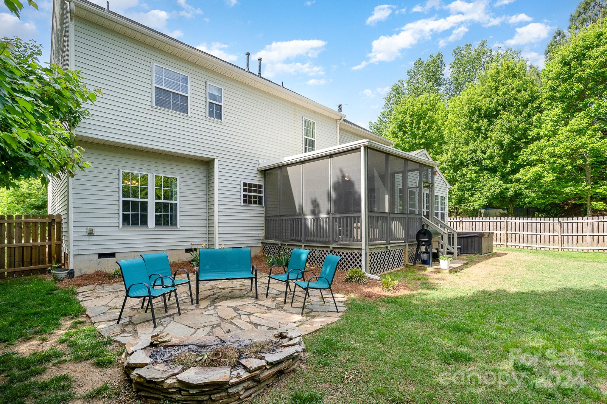 Autumn Cove At Lake Wylie - Residential