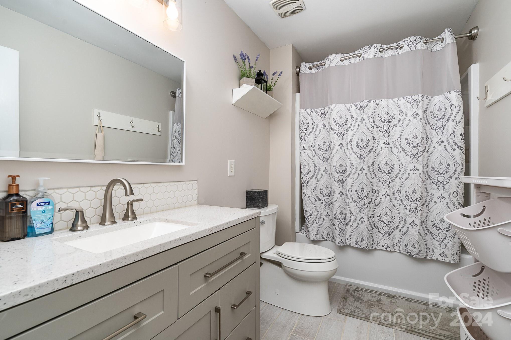 Autumn Cove At Lake Wylie - Residential