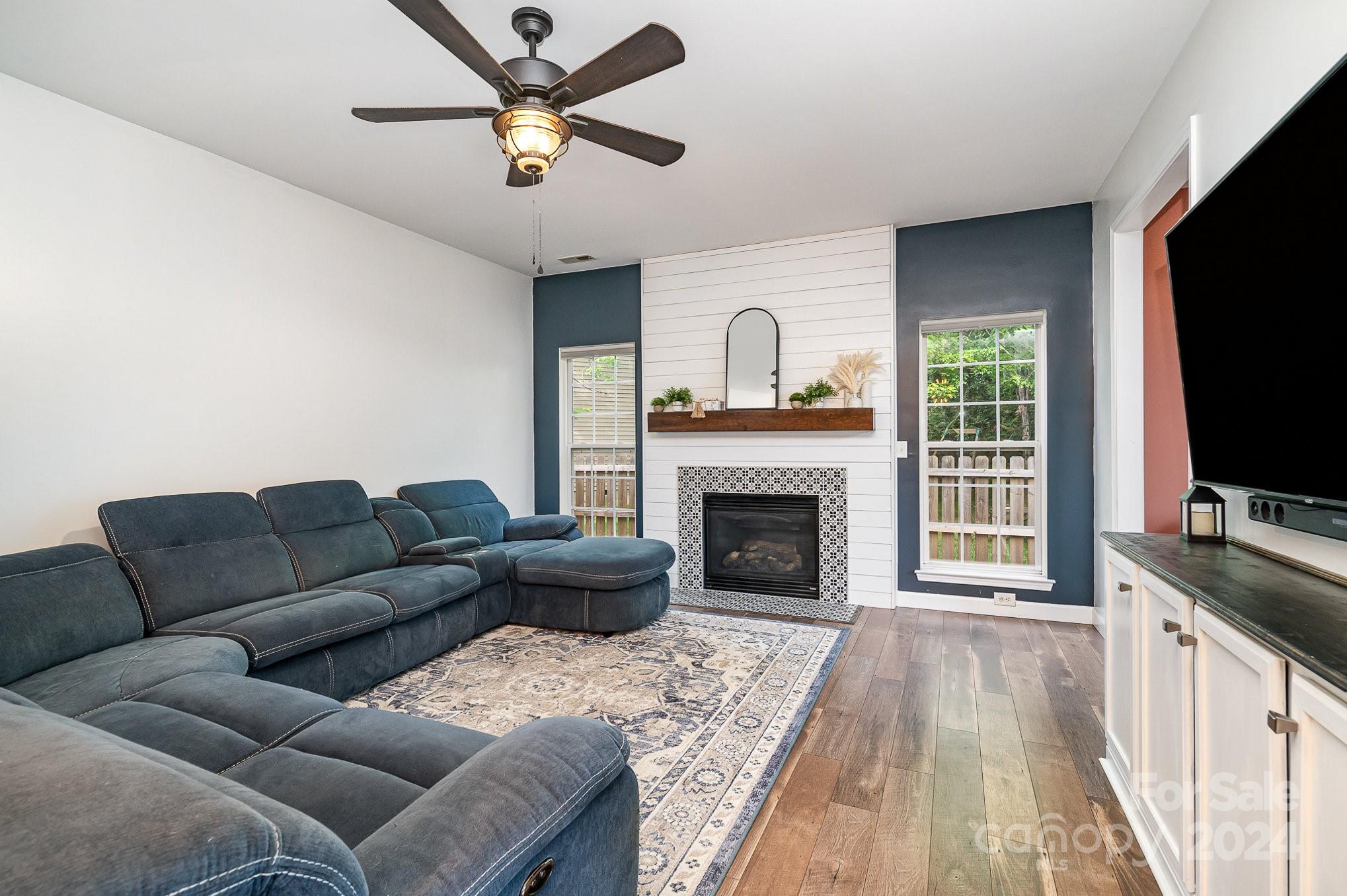 Autumn Cove At Lake Wylie - Residential