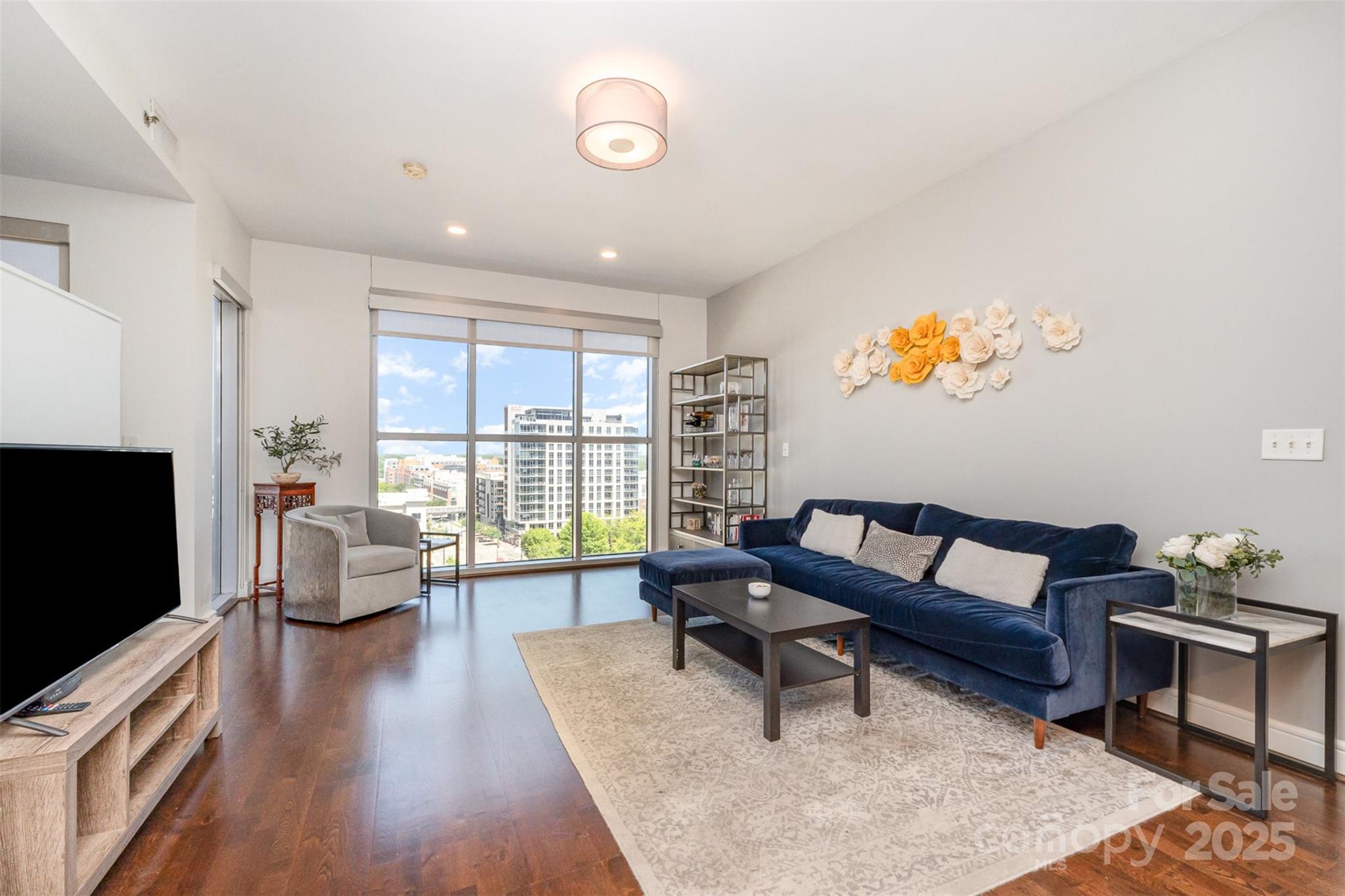 333 W Trade Street 805