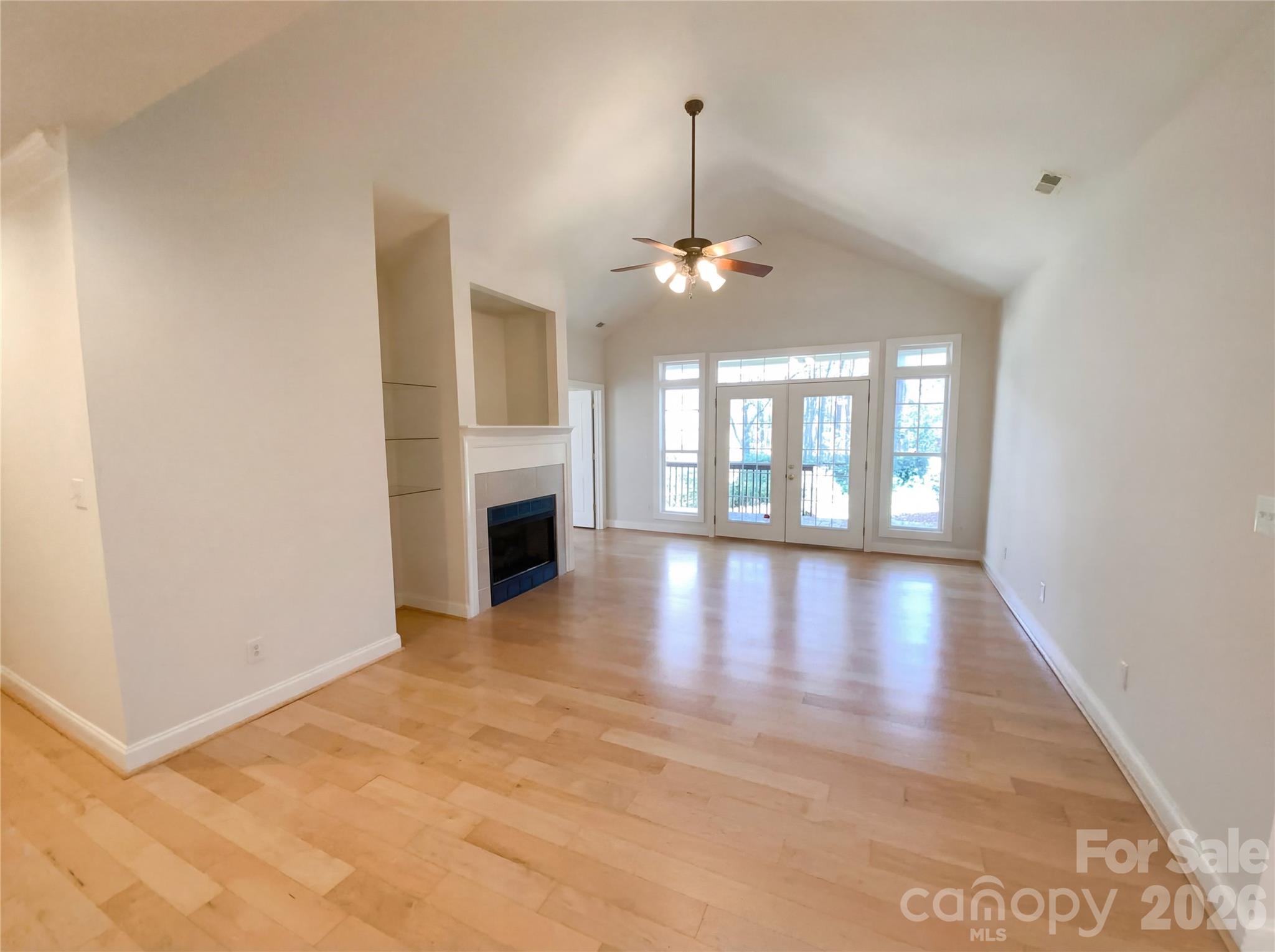 Davis Lake - Residential