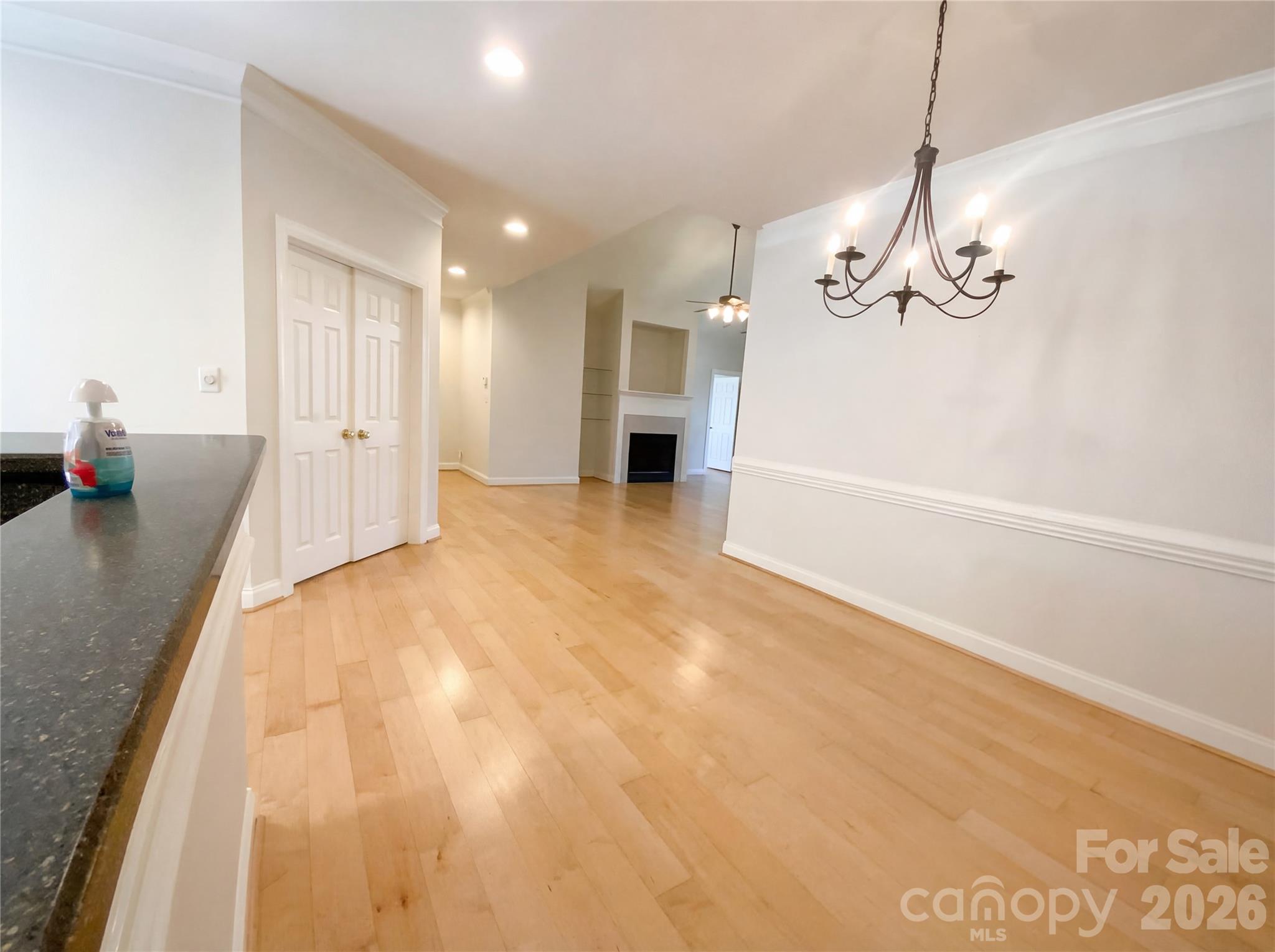 Davis Lake - Residential