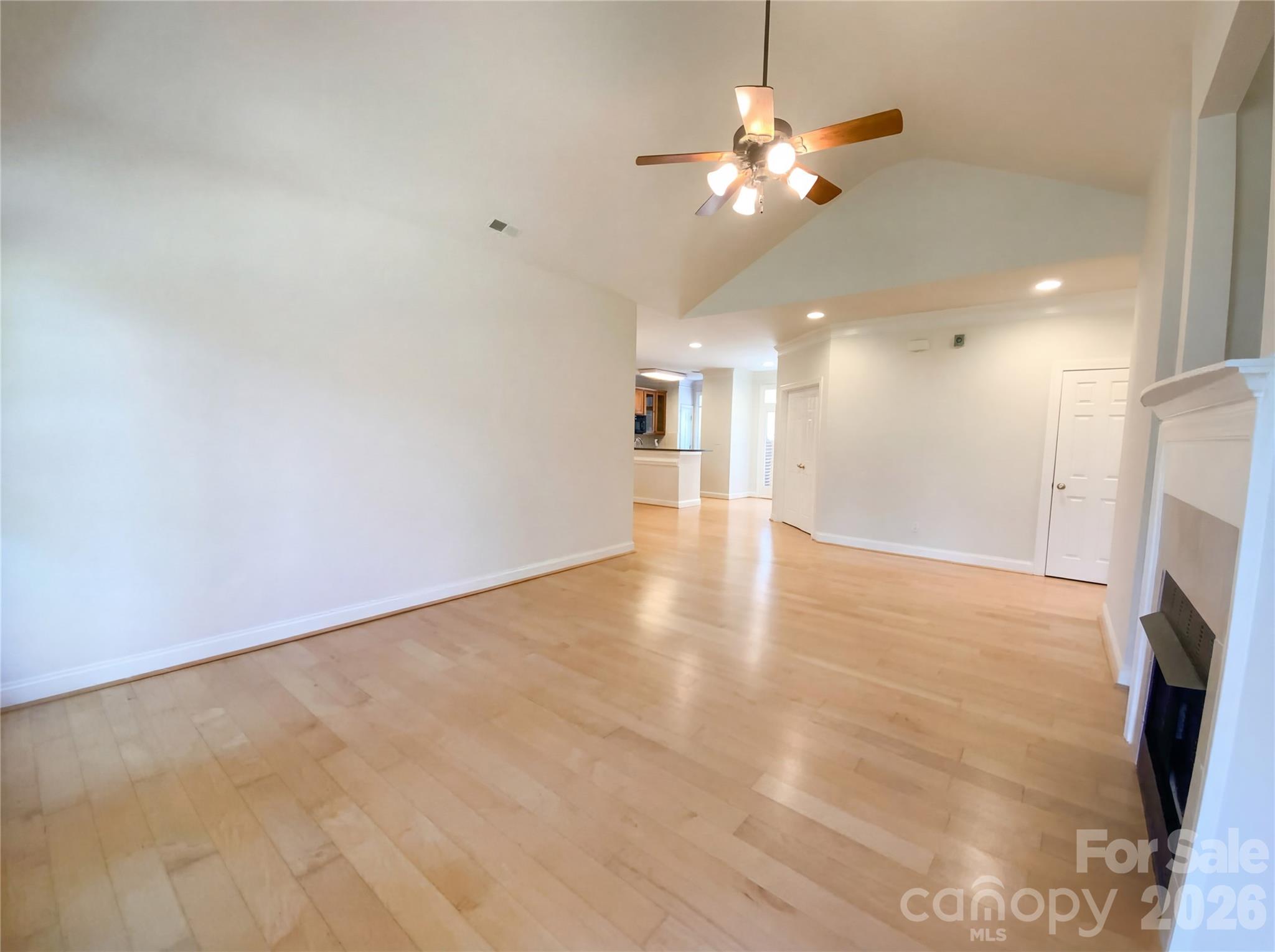 Davis Lake - Residential