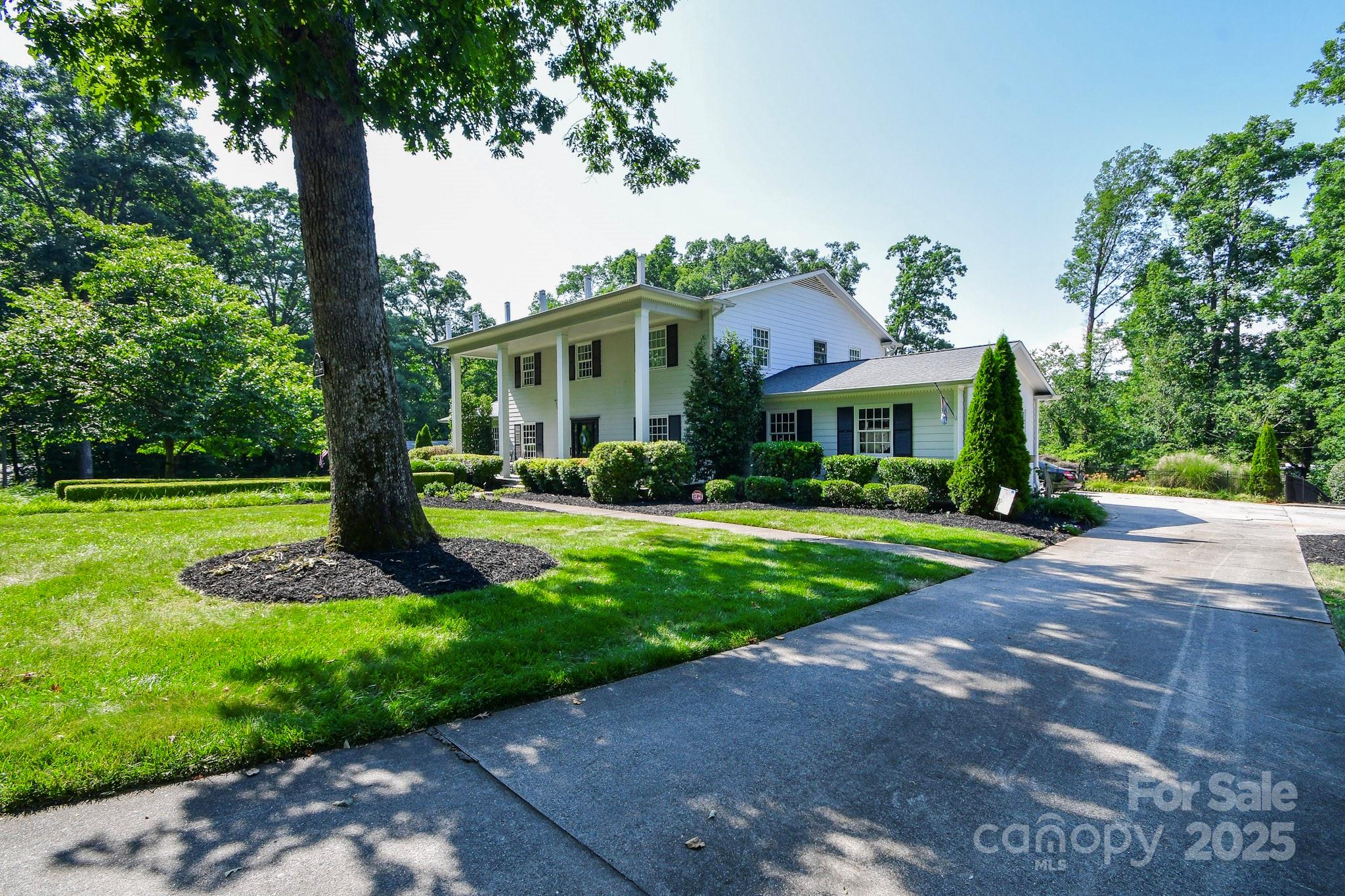 711 Yadkin Street