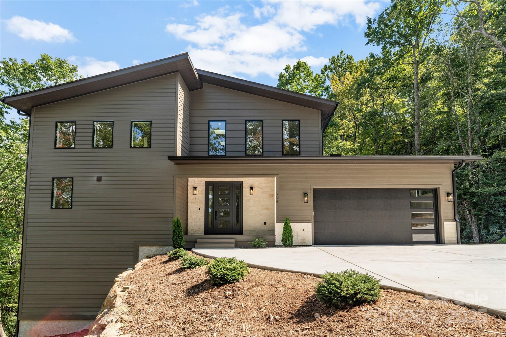 508 Hearthstone Way