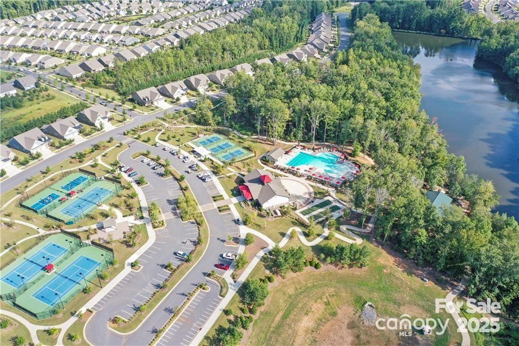 Tree Tops - Residential