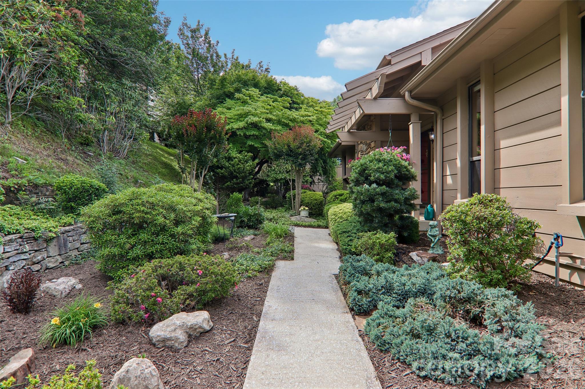 138 Woodbridge Drive