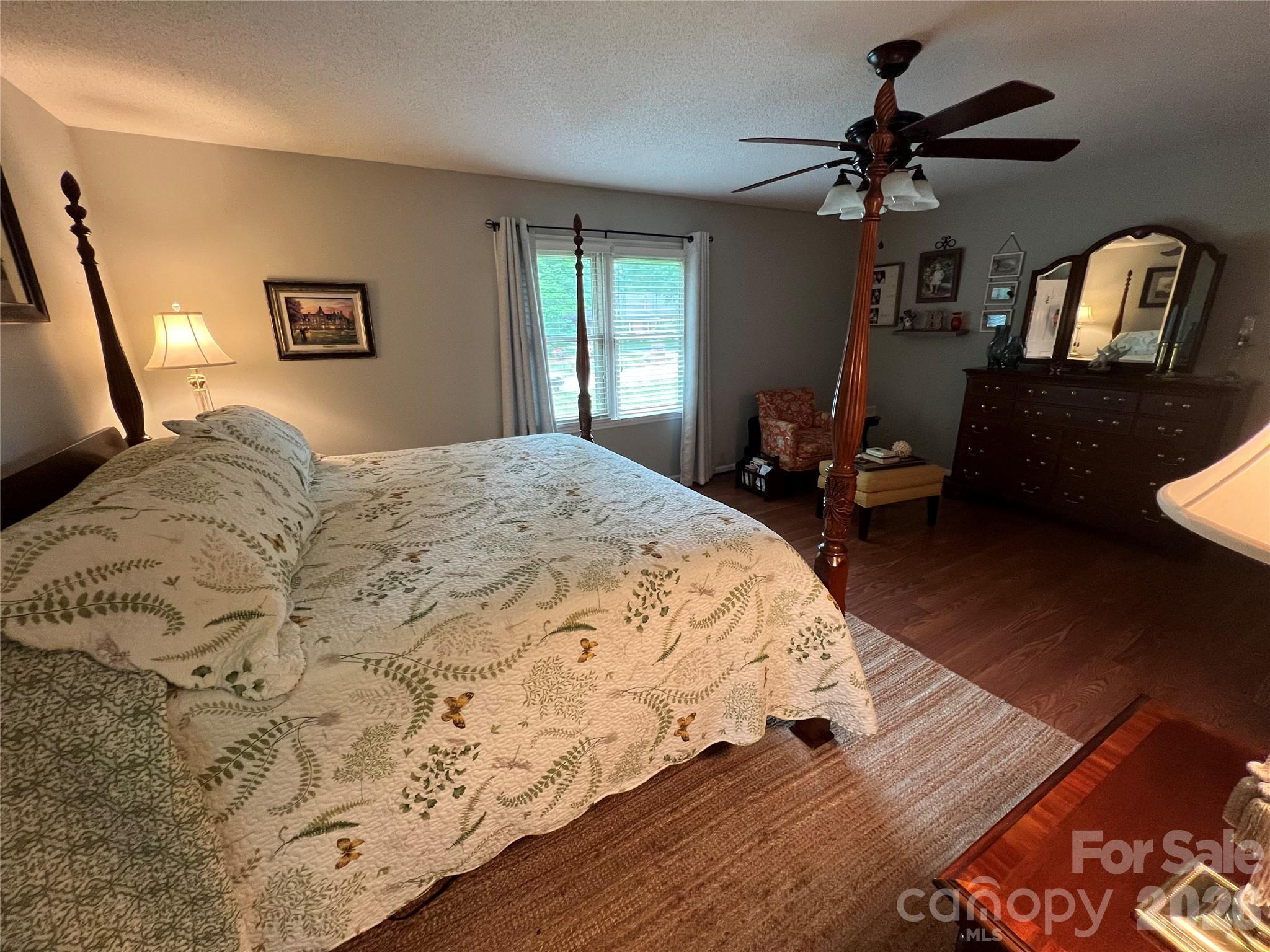 Hickory Lane - Residential