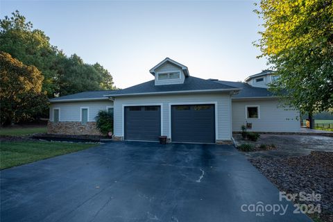 A home in Kings Mountain