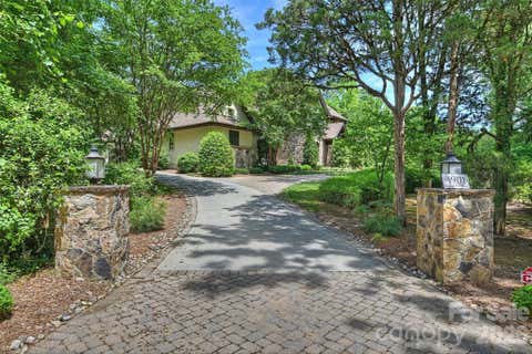 Photo of 4901 Carmel Park Drive, Charlotte, NC 28226 (MLS # 4379174)