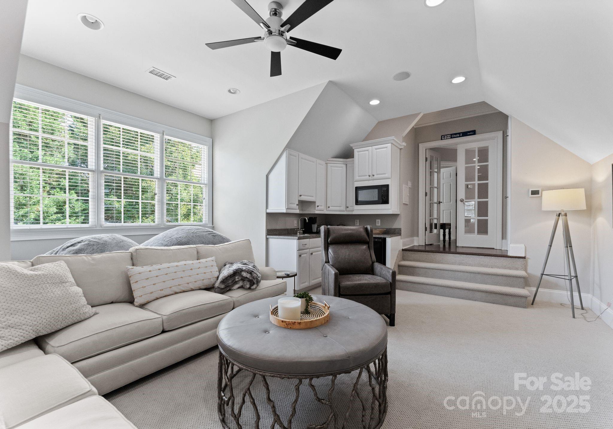 Sailview - Residential