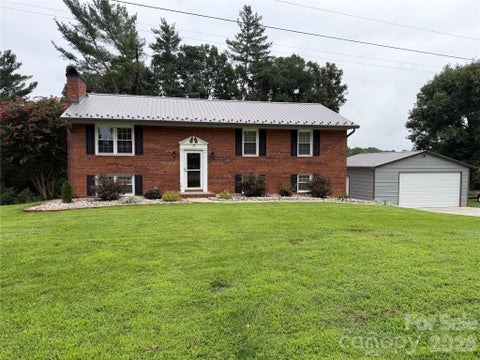 Photo of 1000 Beaumont Poplar Street, North Wilkesboro, NC 28659 (MLS # 4417432)