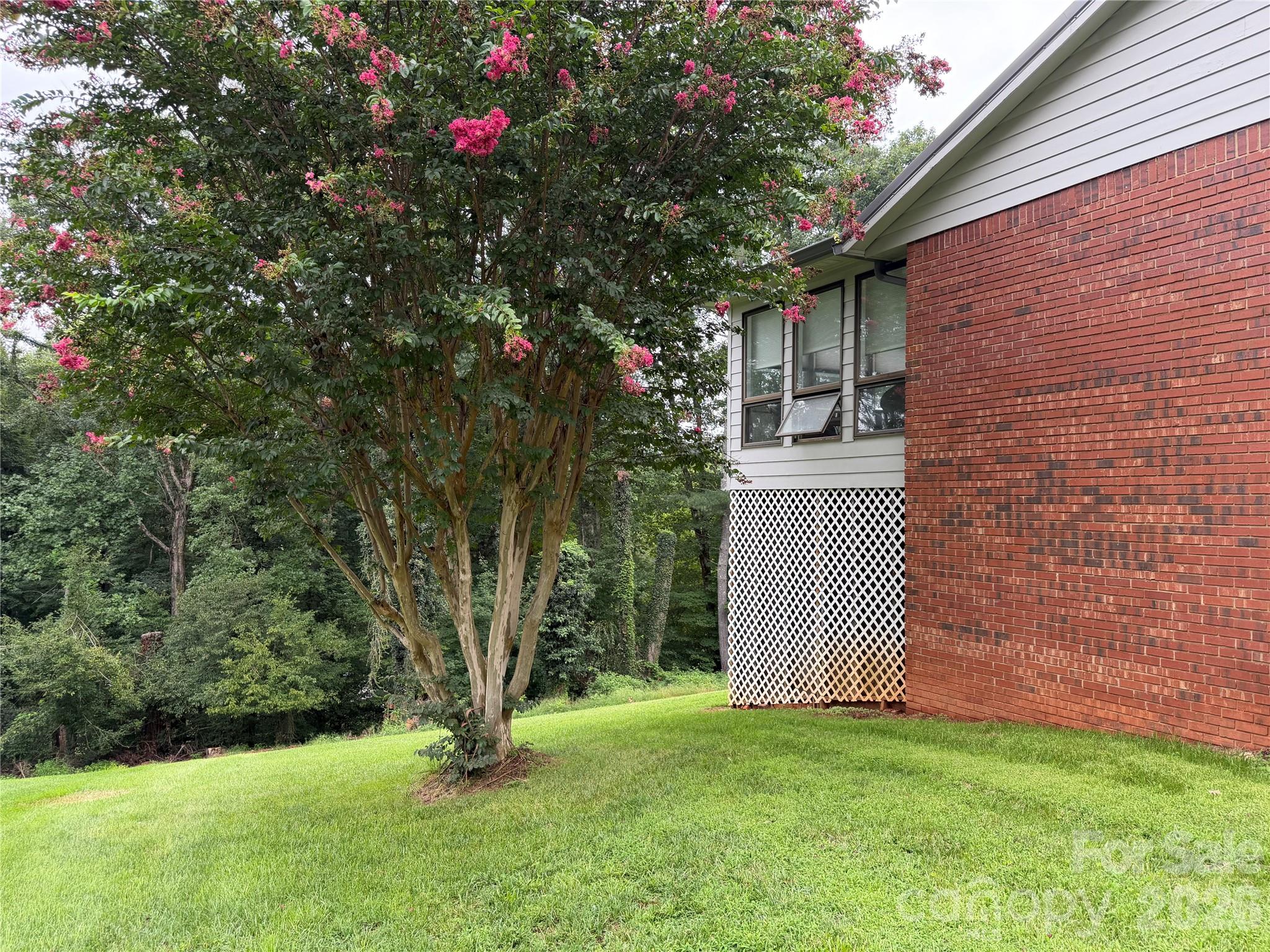 1000 Beaumont Poplar Street