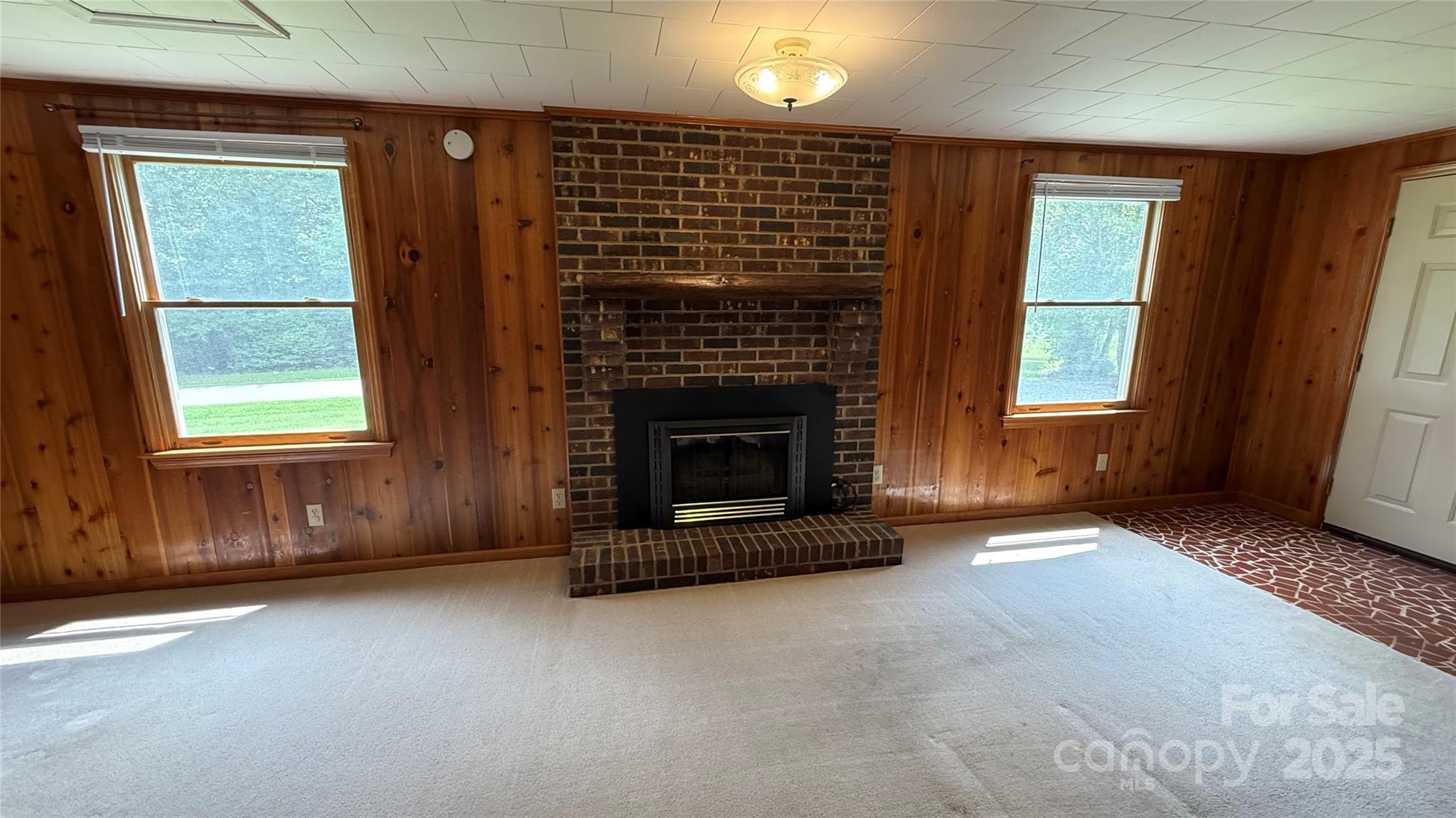 Morganton, North Carolina 28655, United States, 2 Bedrooms Bedrooms, ,1 BathroomBathrooms,Residential,Under Contract,194187