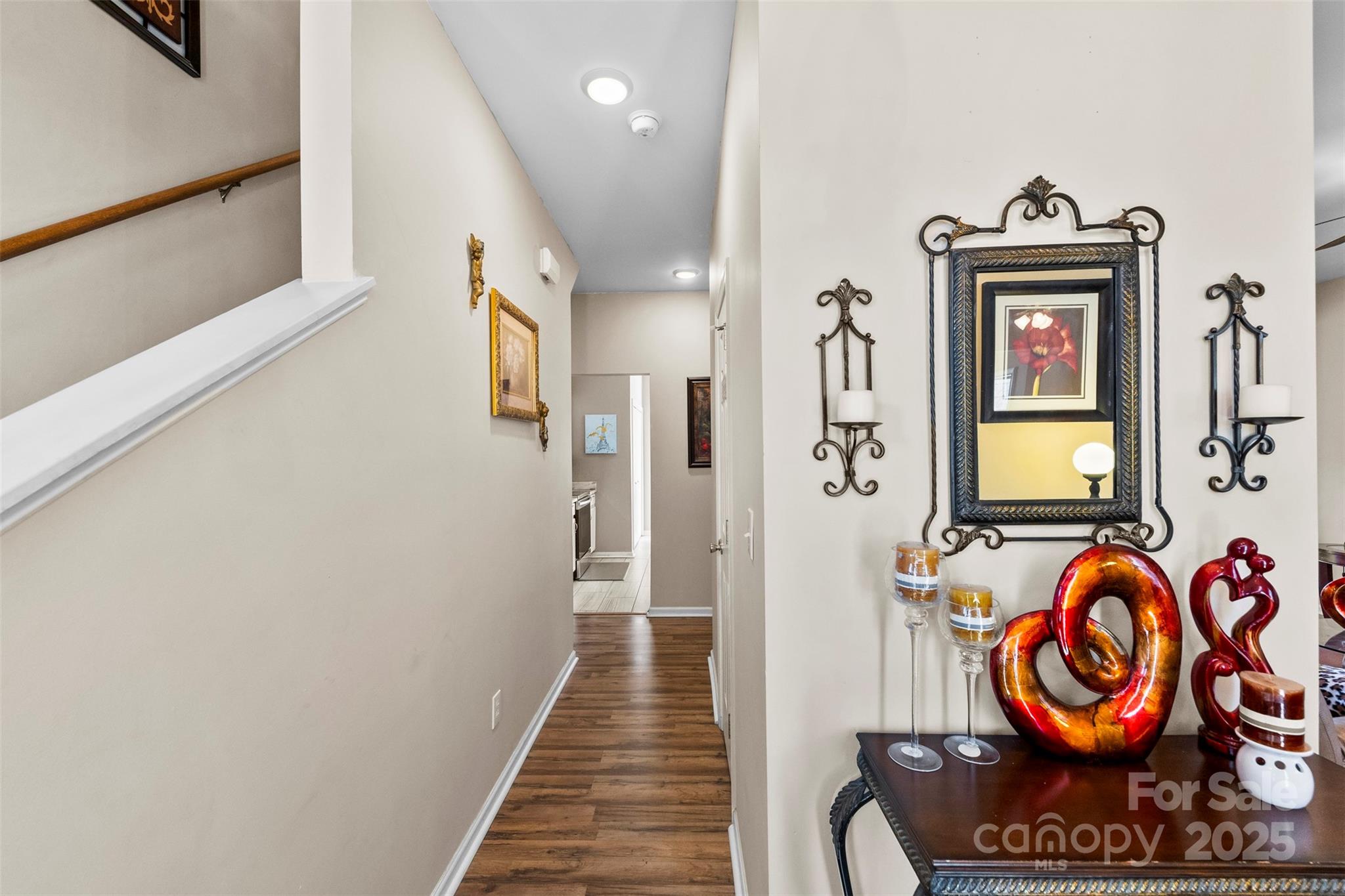 624 Cliffs Inn Circle